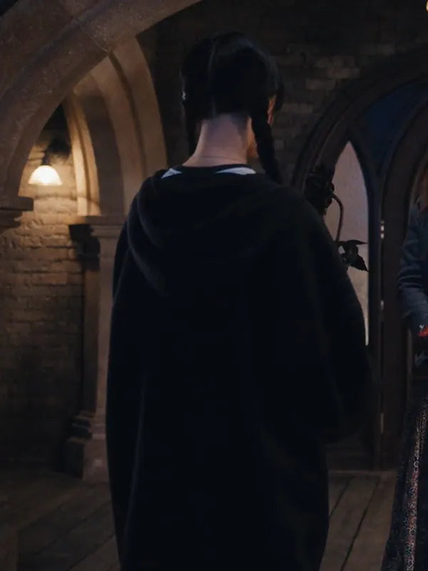 Back view of Jenna Ortega oversized black zippered hoodie.