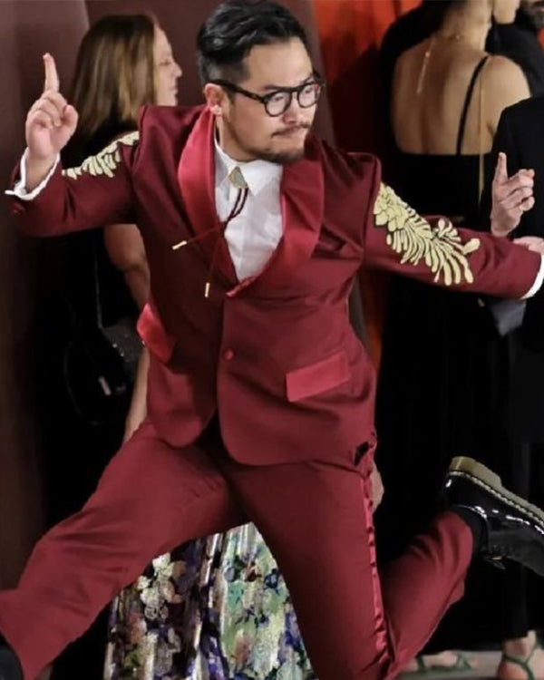 Oscar 2023 Daniel Kwan Maroon Suit